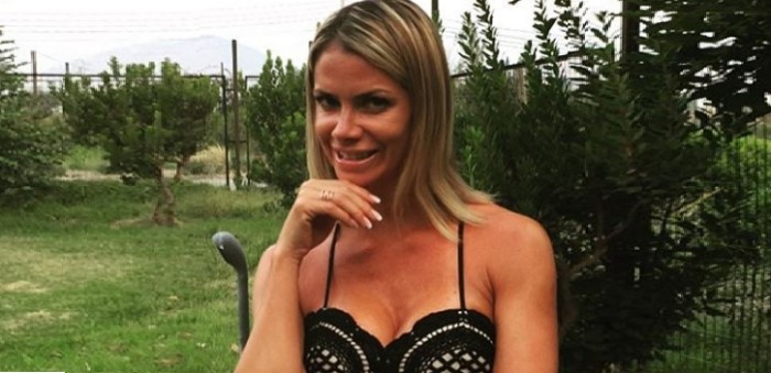 Carla Ochoa causó temor en redes tras publicar imagen de particular tratamiento de belleza