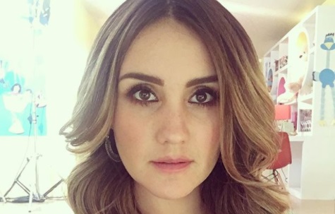 Ex 'RBD' Dulce María presentó a su hermana en redes sociales: parecen gemelas