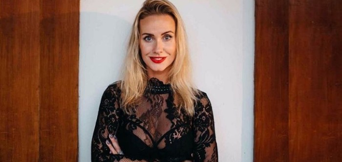 ¡Desafió el frío! Lola Melnick cautivó a fans con sensuales fotos en bikini desde la nieve