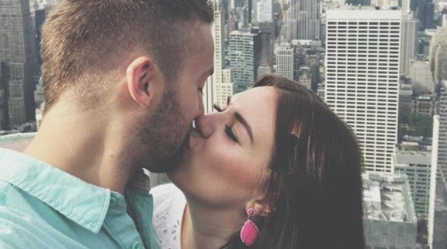 Un ejemplo: el inspirador mensaje de un hombre a su novia 'con curvas'