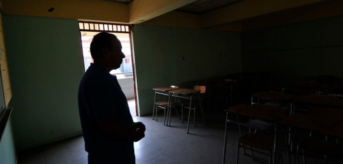 Insólito: docente fue condenado a libertad vigilada por abuso sexual y mantiene su empleo