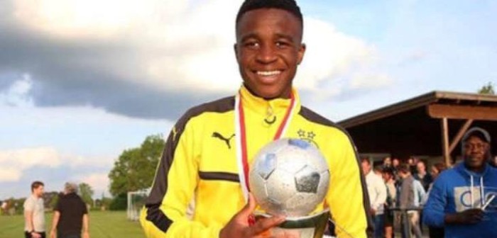 Futbolista de 12 años que se luce jugando en liga sub17 despierta sospechas en Alemania