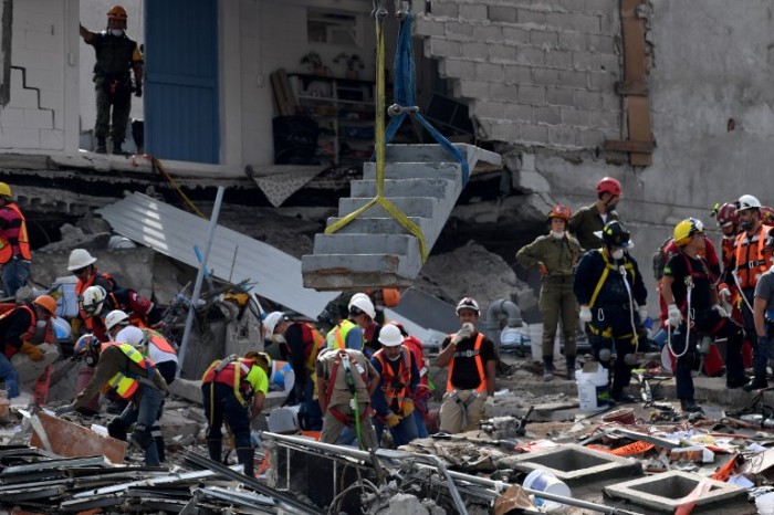 Nuevo sismo 6,1 sacudió México obligando a parar labores de búsqueda