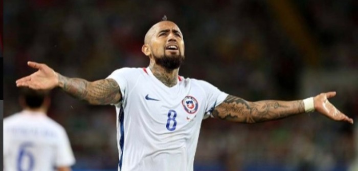 El rey Arturo hizo su propia fonda en Alemania y se vistió de huaso: se llenó de piropos