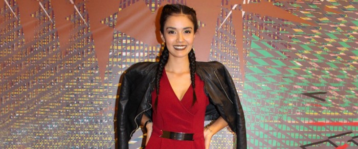 Steffi Méndez deslumbra con faceta de modelo y luce su espectacular figura en lencería