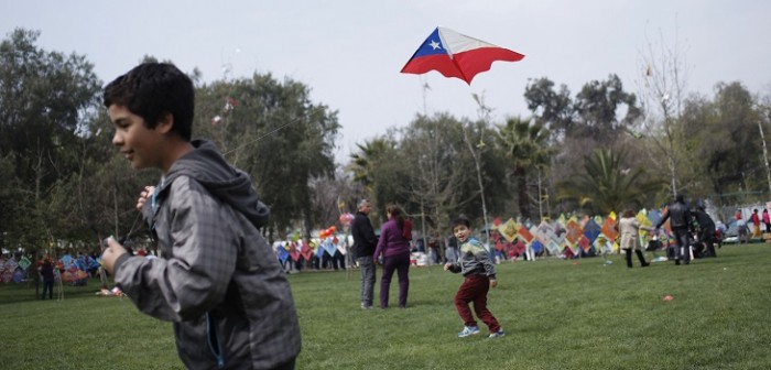 Bomberos rescata a niña que intentaba recuperar volantín en cerro Merced de Valparaíso