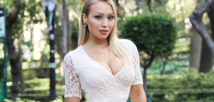 La sensual despedida que Daniella Chávez dedicó a fallecido Hugh Hefner