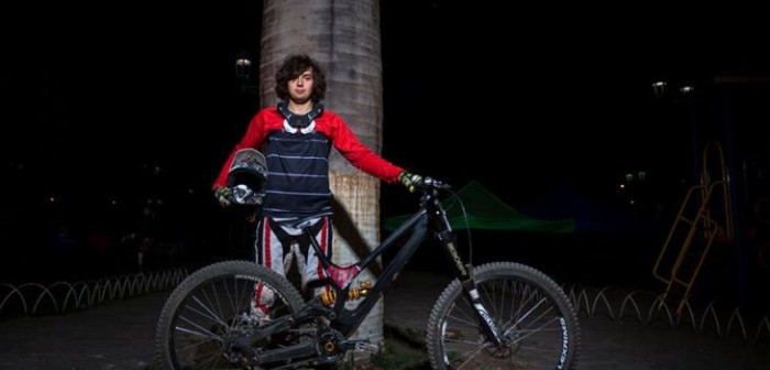 A casi un mes del accidente: Rider 'Guga' Ortiz sería trasladado esta semana a Chile