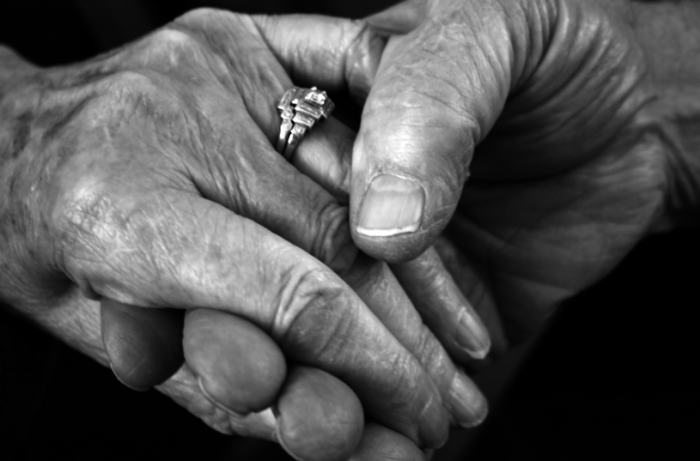 Emotivo final de pareja que estuvo 75 años casada: fallecieron con horas de diferencia