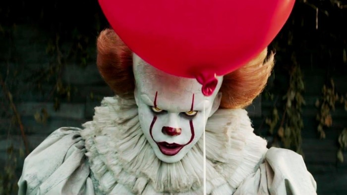 Artista chileno impactó a usuarios del Metro con terrorífico disfraz del payaso de 'It'