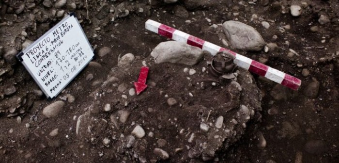 Hallan el cementerio indígena más grande de Chile en excavaciones del Metro