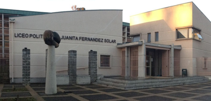 Reunión de apoderados en Angol terminó a golpes entre asistentes y un grupo de alumnas