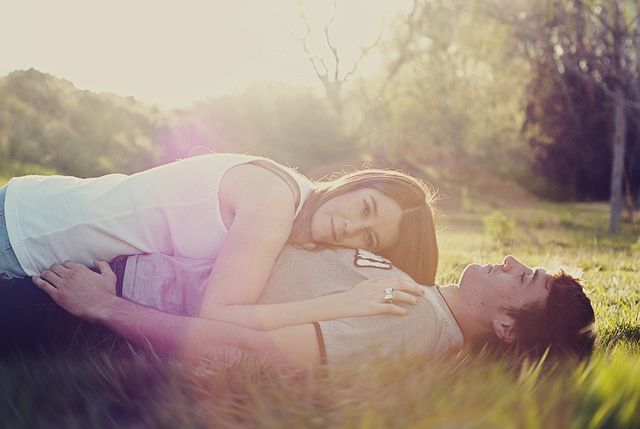 ¿Eres correspondida? Las seis señales físicas que indican que un hombre está enamorado