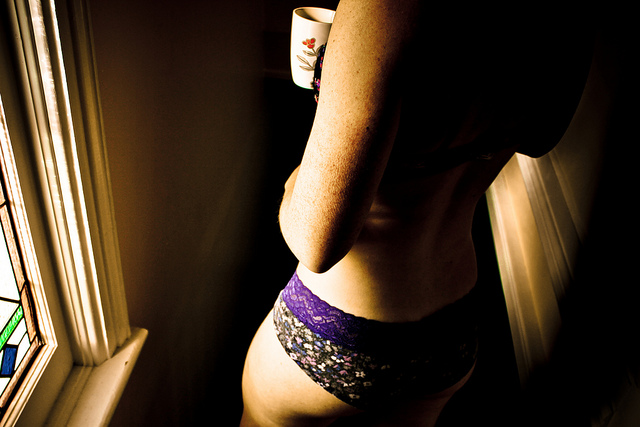 ¿Tienes 'granitos' en los brazos? Estas son algunas de las causas que los provocan