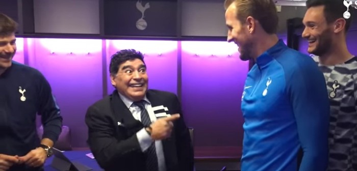 ¿Se entendieron? La conversación de Maradona con jugador inglés que se convirtió en viral