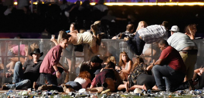 Las Vegas: Terrible tiroteo en pleno concierto deja al menos 50 muertos y 200 heridos