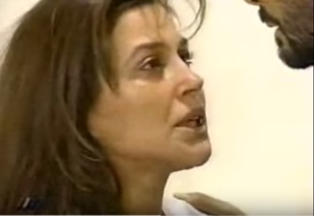 Carolina Arregui en Algo está cambiando | Youtube