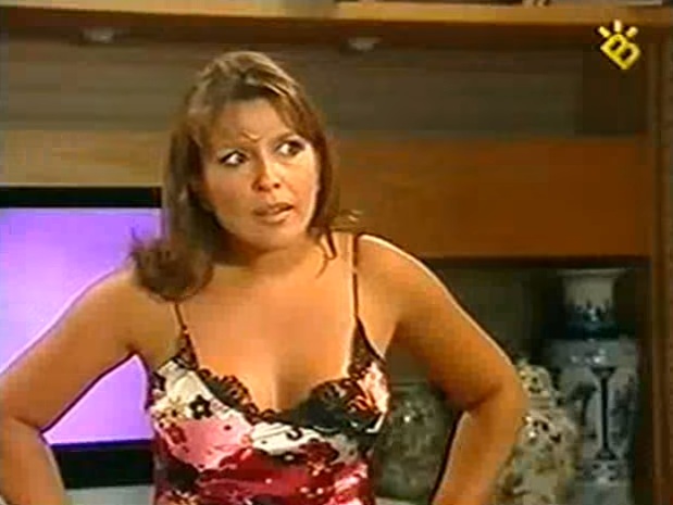 Carolina Arregui en Machos| Youtube