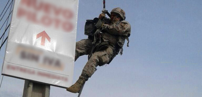 Paracaidistas del Ejército quedaron atrapados en cables de alta tensión en Machalí