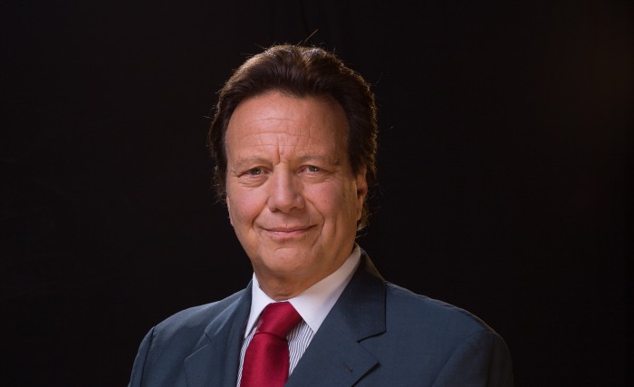 Reconocido actor Roberto Vander se suma a 