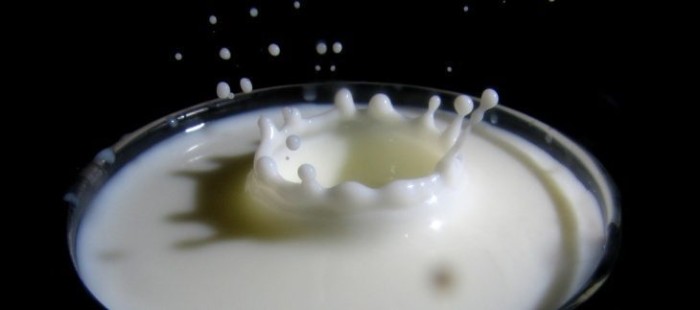 Insólito robo: hombres fueron detenidos tras cambiar más de 5 mil litros de leche por agua