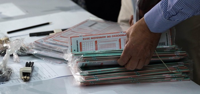 Migrantes superan en puntaje PSU de Ciencias y Matemáticas a chilenos, según estudio