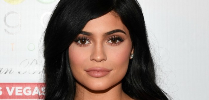 ¿Demasiado? Kylie Jenner evidenció su lujosa vida con gigante armario solo para carteras