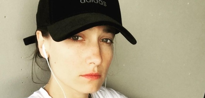 Actriz de 'Preciosas' Geraldine Neary posó completamente desnuda en plaza de Providencia