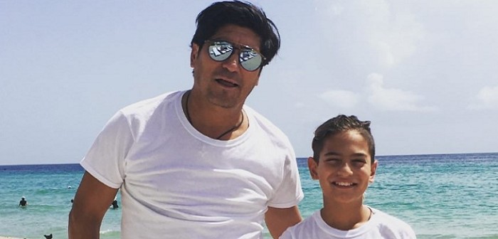 Pasión por el fútbol: Zamorano compartió video luciéndose junto a su hijo con el balón