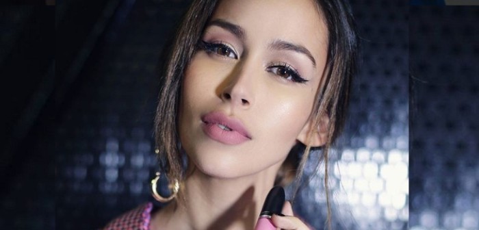 Cómo llevar bien un traje de dos piezas y no morir en el intento, según Nicole Putz