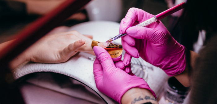 Peculiar tendencia de manicure se está tomando los salones de belleza: 