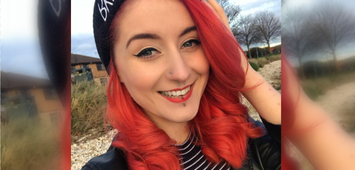 Bloguera busca inspirar a otros al mostrar consecuencias que le dejó cáncer cervical