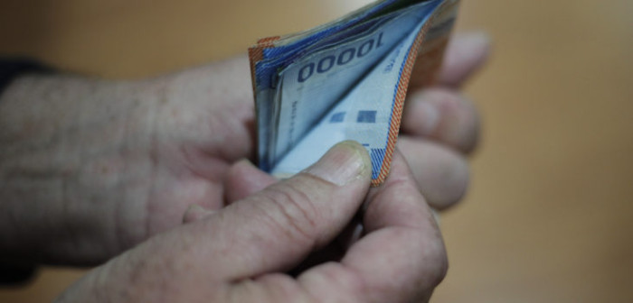 Dos cajas de compensación deberán cesar descuentos de remuneración de afiliado