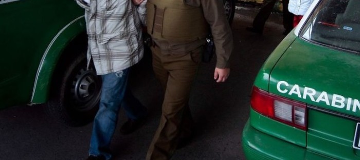 Persecución en Pudahuel por vehículo robado: Carabineros detuvo a tres individuos