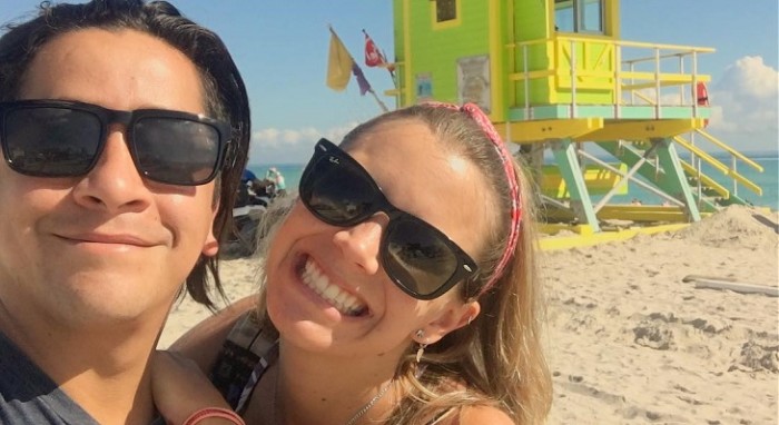 Fernando Godoy publicó foto donde mostró crecida pancita de su novia: ya tiene 18 semanas