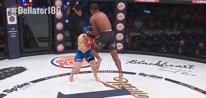 Luchador estadounidense protagonizó uno de los knockouts más brutales del último tiempo