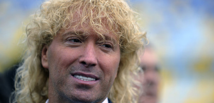 Farkas lo hace una vez más: ofrece ayuda a haitiano que resultó herido tras salvar a mujer