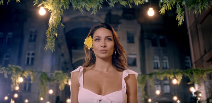 Lisandra Silva se lució como 'musa' en nuevo videoclip reguetonero de Luis Jara