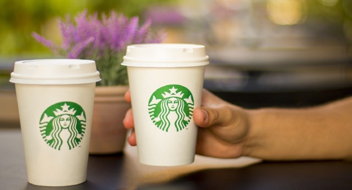 Escucharon al pueblo: Starbucks anunció que también regalará café a vocales de mesa