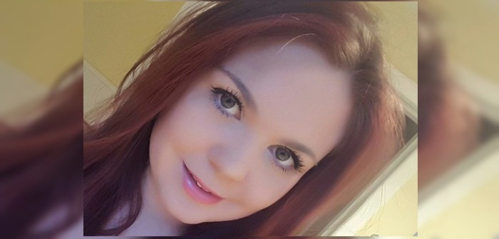 Joven desesperada pide ayuda para operar sus senos que no paran de crecer