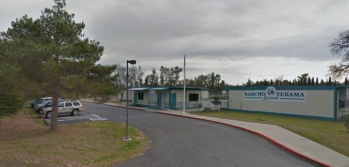 Tres muertos y dos niños heridos dejó tiroteo en escuela rural de California