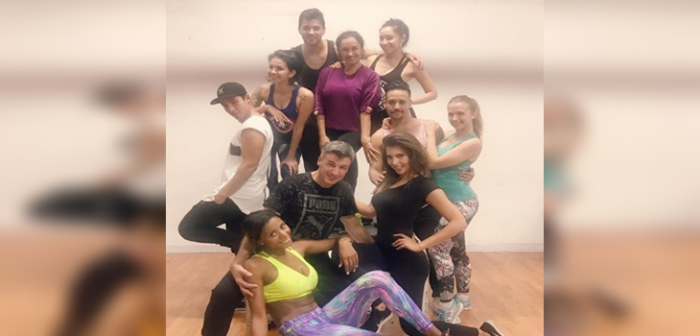 Yann Yvin sacó la peor parte del accidente vehicular junto a participantes de la Vedetón