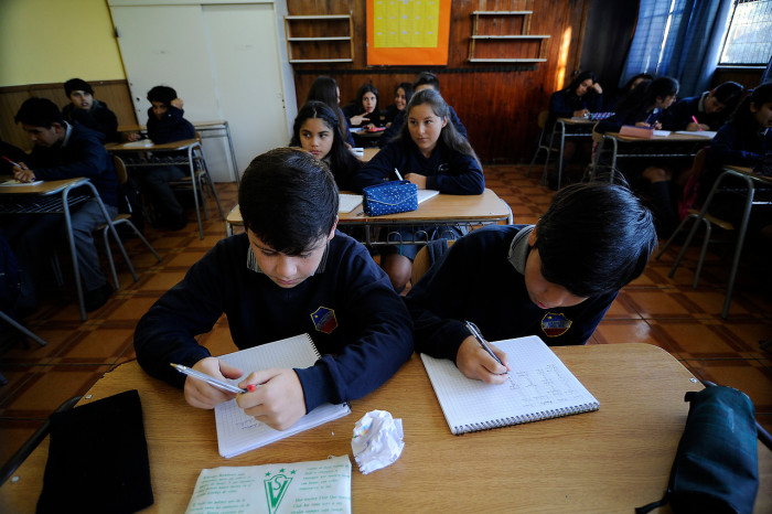 Carta de profesor porteño a apoderados antes de entrega de notas es viral en redes