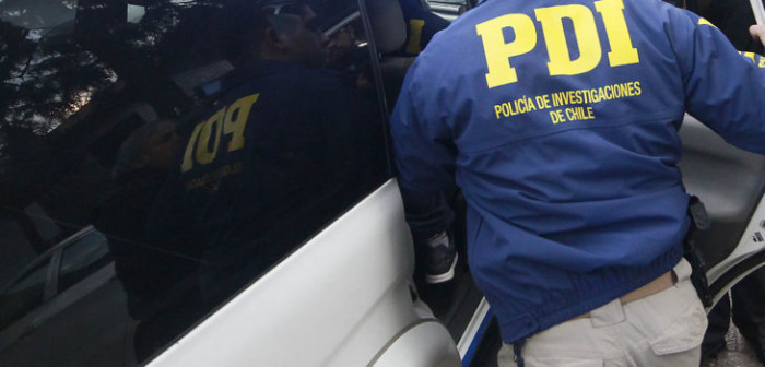 Oficial de la PDI mata con su arma de servicio a hombre que intentó robarle su automóvil