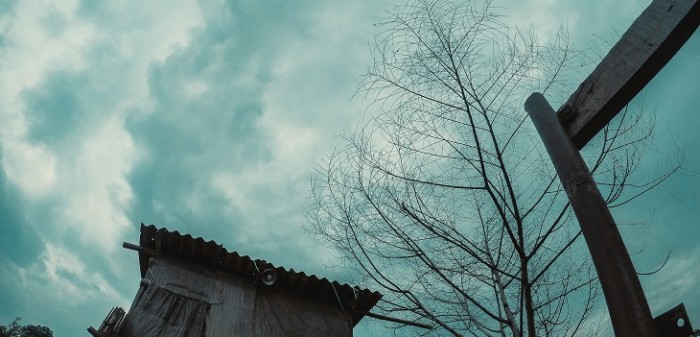 Investigan hallazgo de madre e hijo quemados y degollados en casa en ruinas