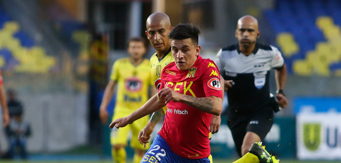 Jugador de Unión Española es detenido tras apedreo a furgón de Carabineros