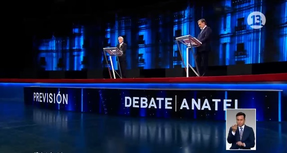 Debate Anatel: el curioso detalle en 'look' de Sebastián Piñera que no pasó desapercibido