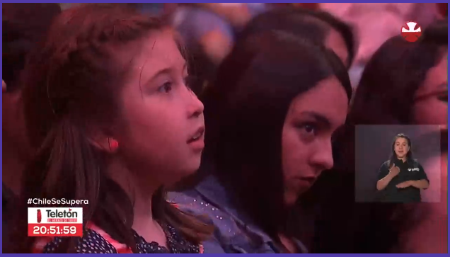 Reacción de niña tras millonario aporte de fundación a la Teletón se robó la película