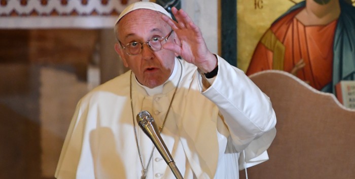 Tomó cartas en el asunto: la decisión del papa Francisco por caso del obispo Barros