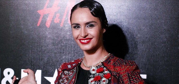 Actriz Fernanda Urrejola se lució con sensual look en avant premier de 'No estoy loca'